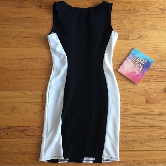 ❌SOLD❌ Cute Mini Dress / Bodycon SM - Picture 3 of 3